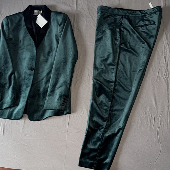 ASOS Women’s Green Velvet Tuxedo Pants Suit - Picture 3 of 4